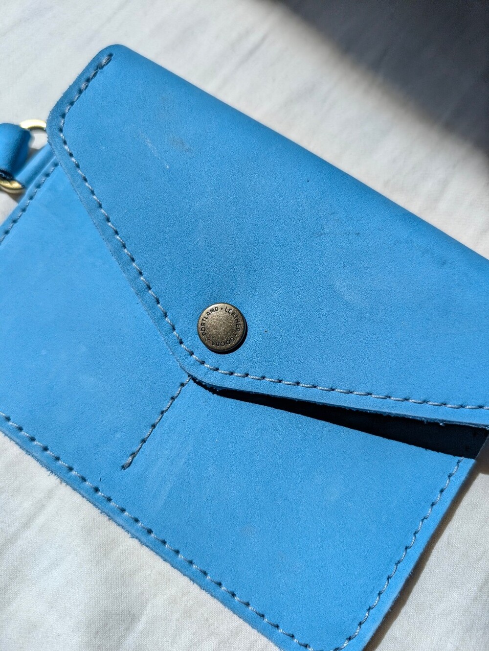 Portland Leather Goods Suede Passport Wristlet Sky Blue, Cute Preppy Travel - Picture 3 of 8